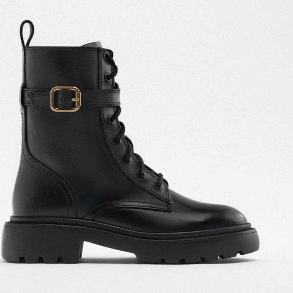 🆕 ZARA laced leather boots